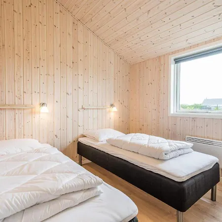 Modern Retreat In Skaven - By Traum *