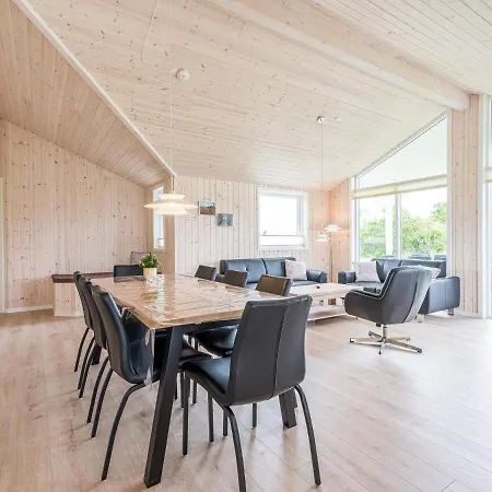 Modern Retreat In Skaven - By Traum