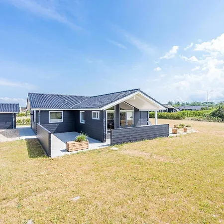 Modern Retreat In Skaven - By Traum *