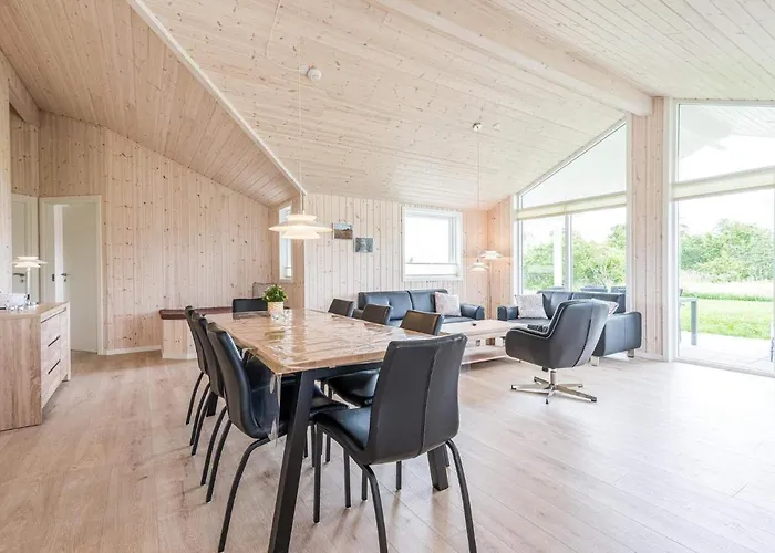 Modern Retreat In Skaven - By Traum