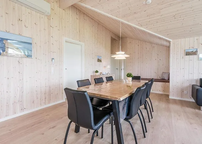 Modern Retreat In Skaven - By Traum *