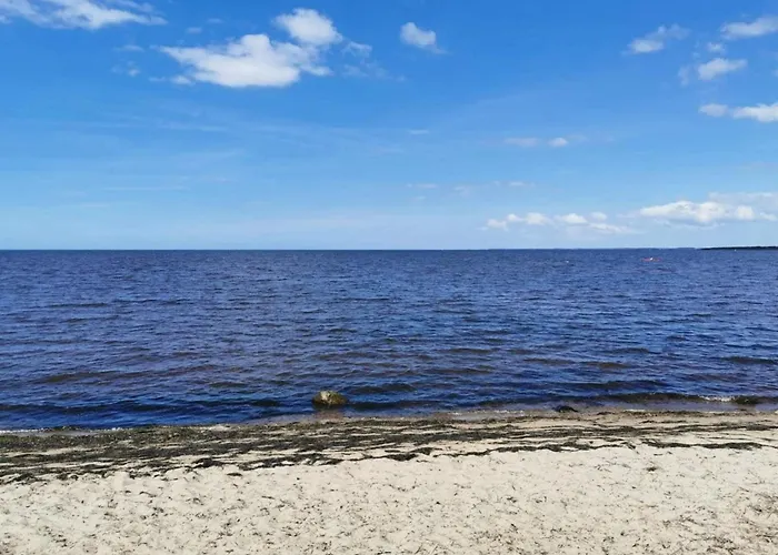 Modern Retreat In Skaven - By Traum *